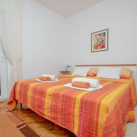 Meic Apartment *
